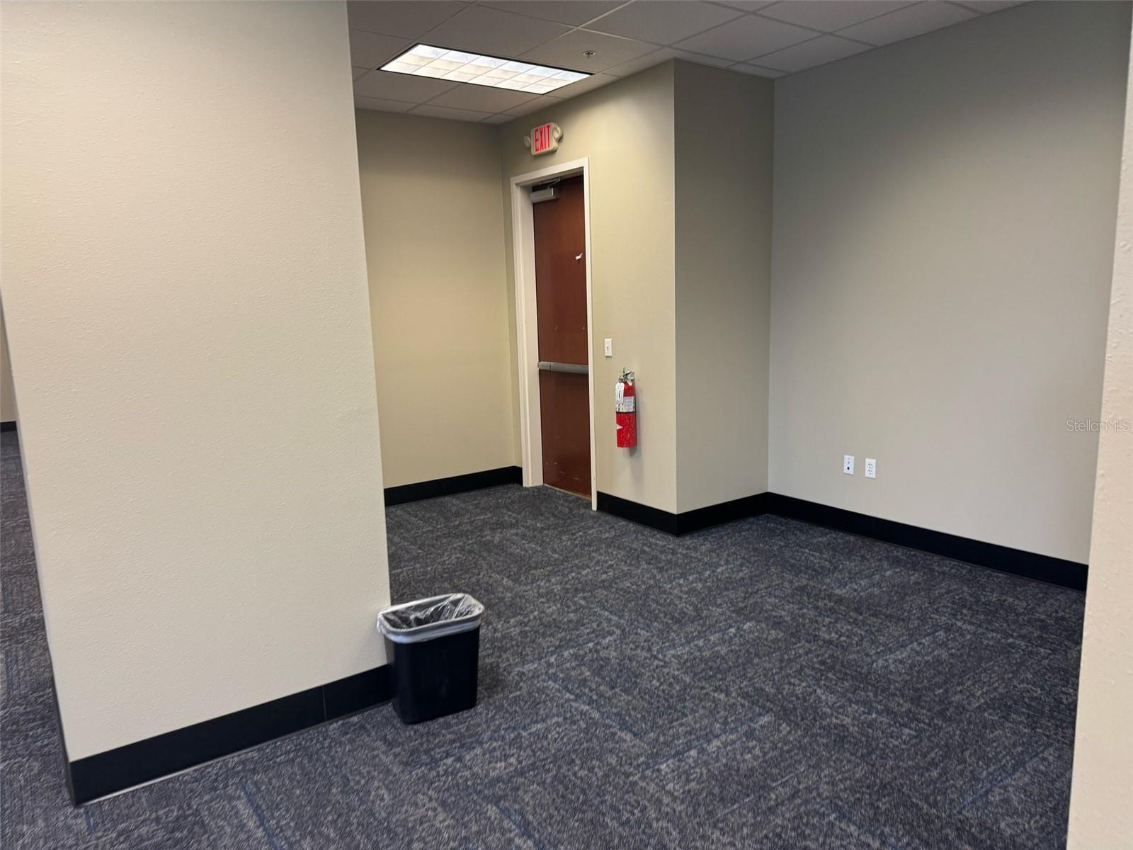 5749 Westgate Dr #unit 201 Property Photo 16