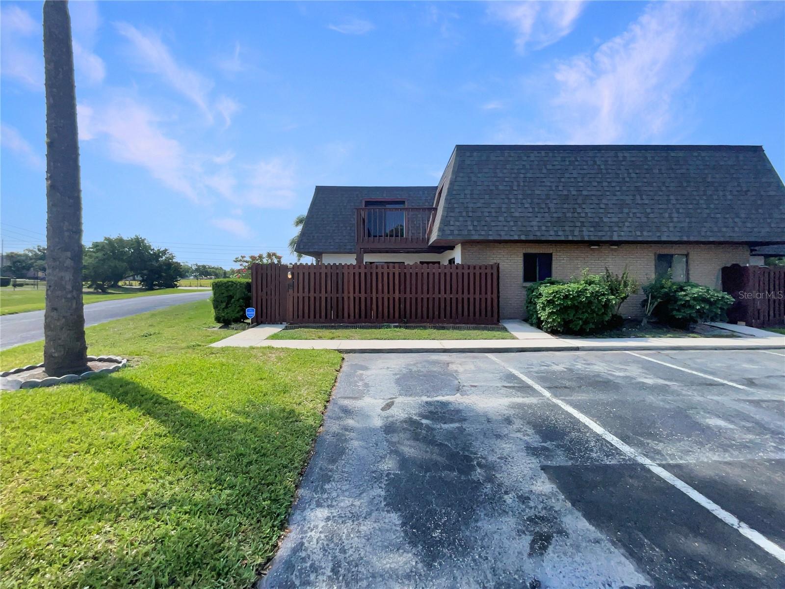 1912 Cattleya Dr Property Photo 1