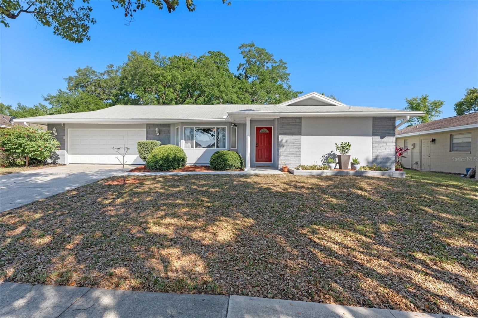611 Green Briar Blvd Property Photo