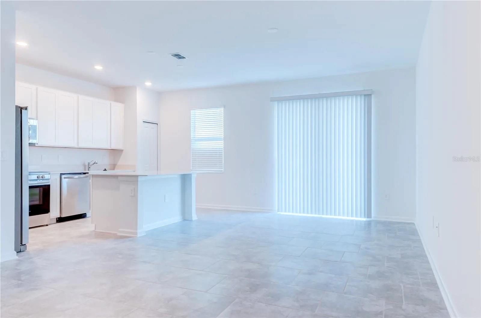 3239 Laurent Loop Property Photo 4