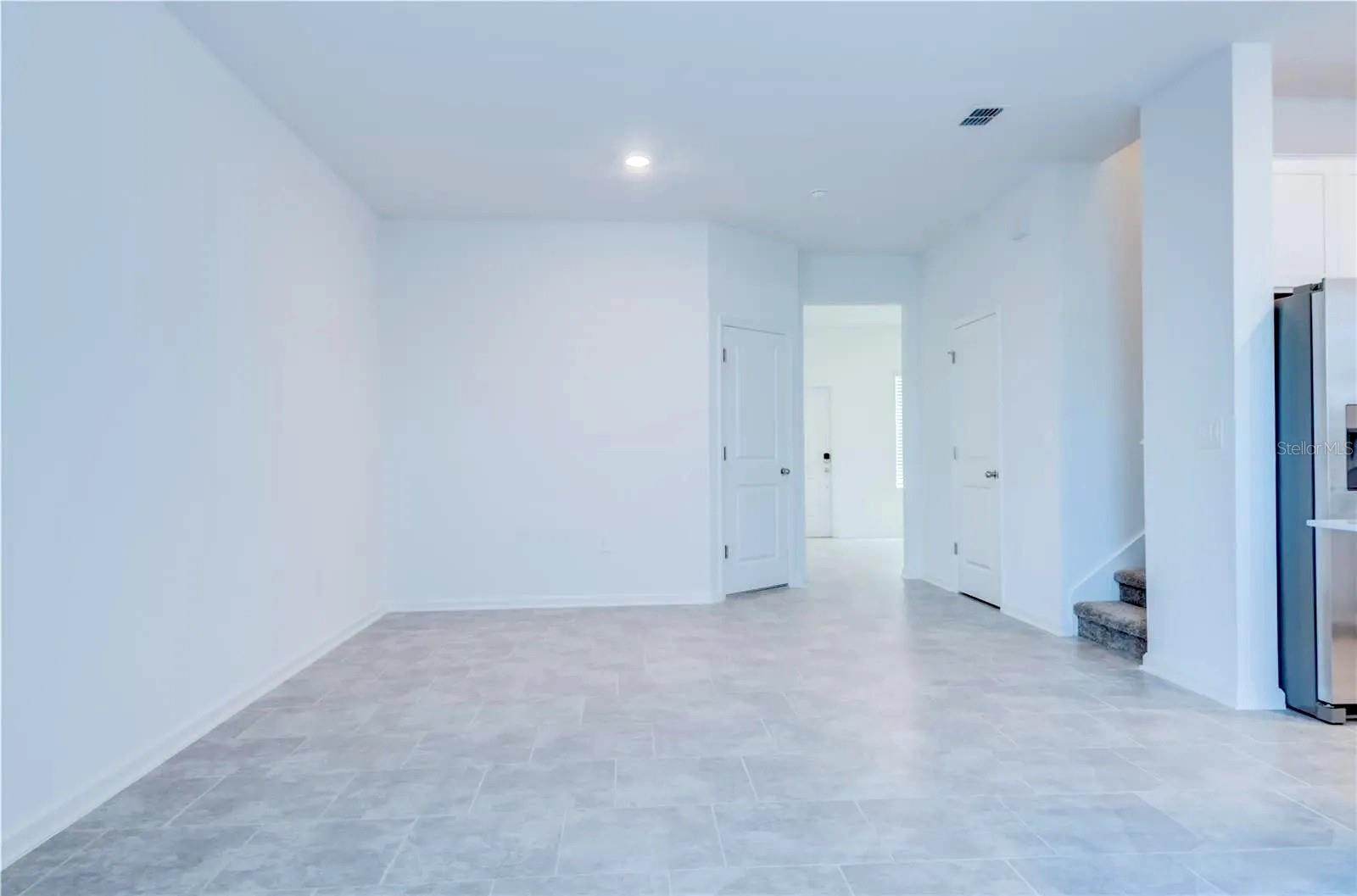 3239 Laurent Loop Property Photo 5