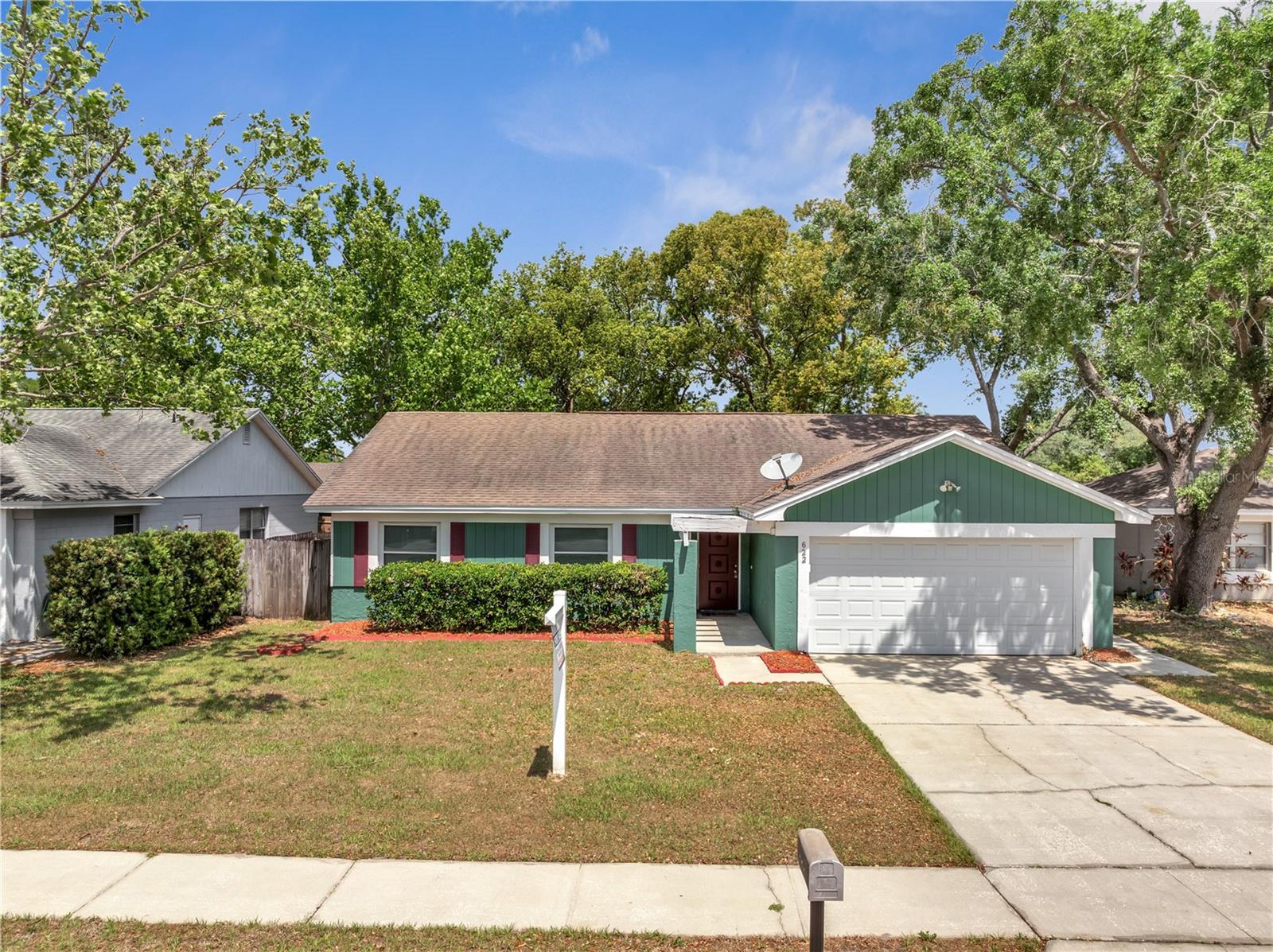 622 Stanford Dr Property Photo