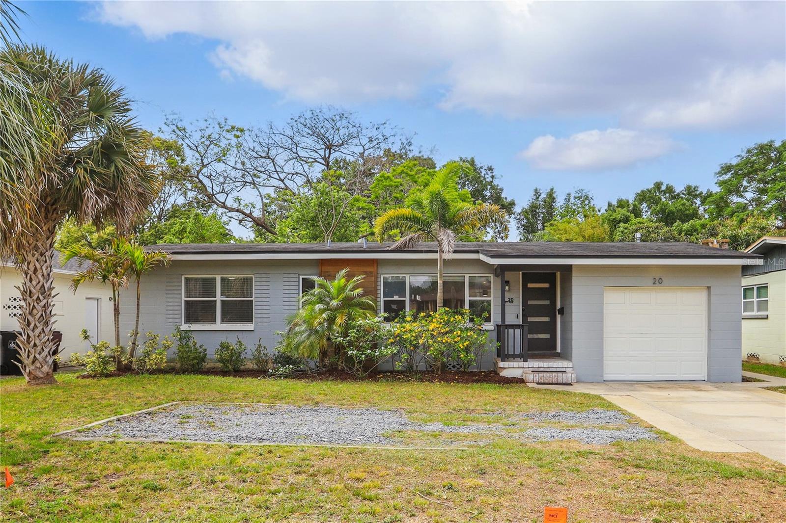 20 W Par St Property Photo