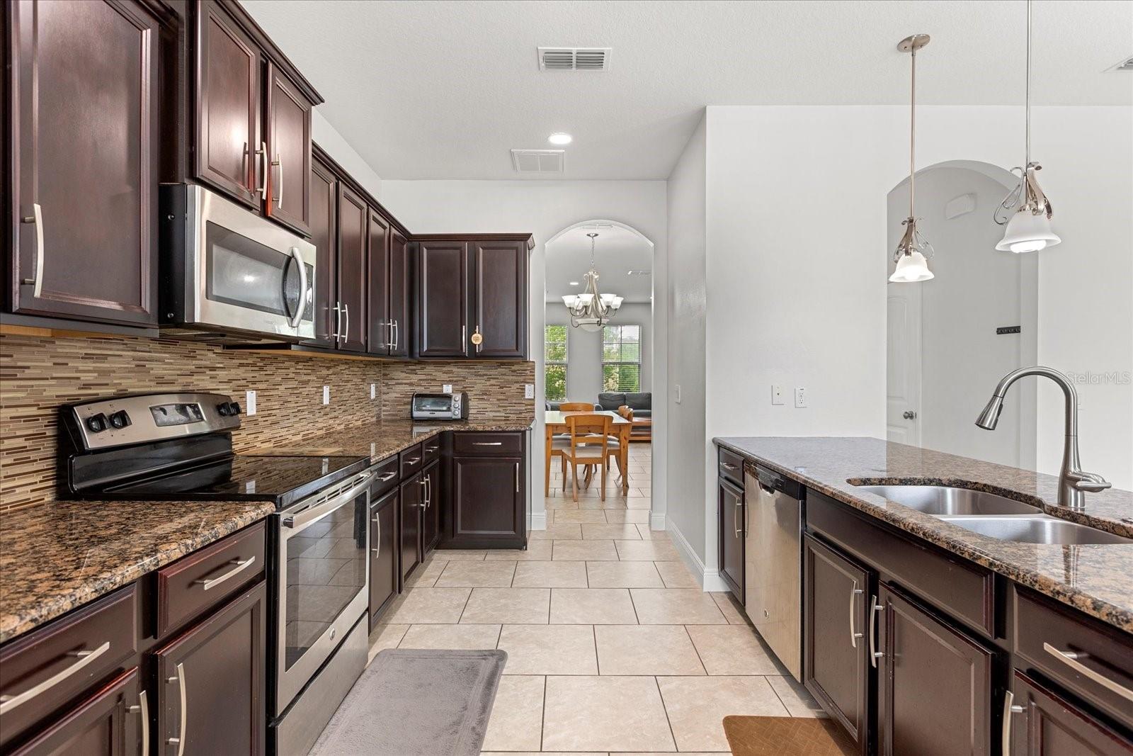 10866 Sunset Ridge Ln Property Photo 12