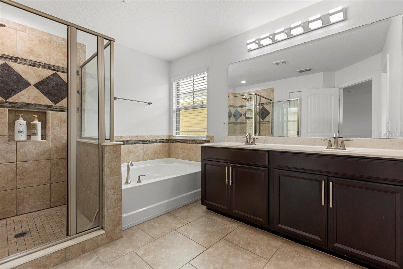 10866 Sunset Ridge Ln Property Photo 23