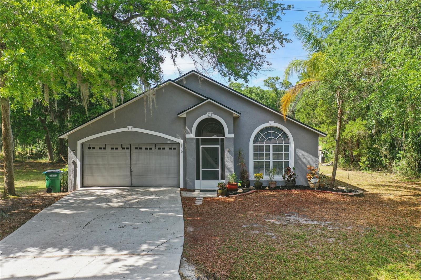 236 Toms Rd Property Photo
