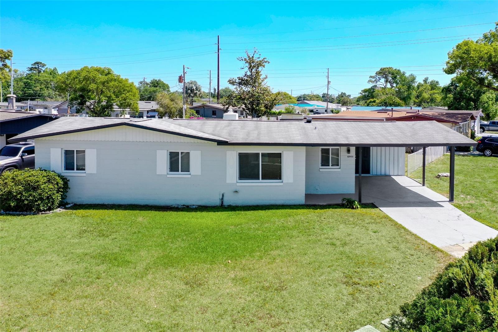 10900 Abigail St Property Photo