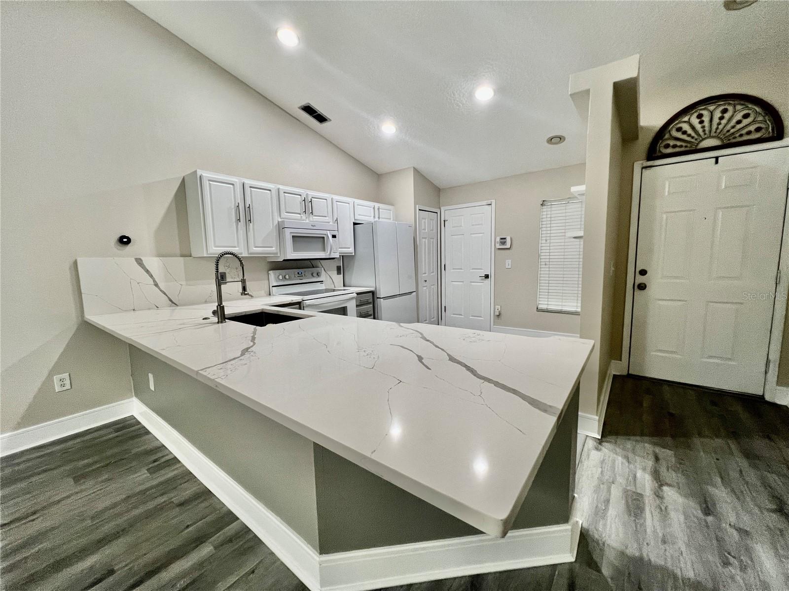 10731 Flycast Cir Property Photo 3
