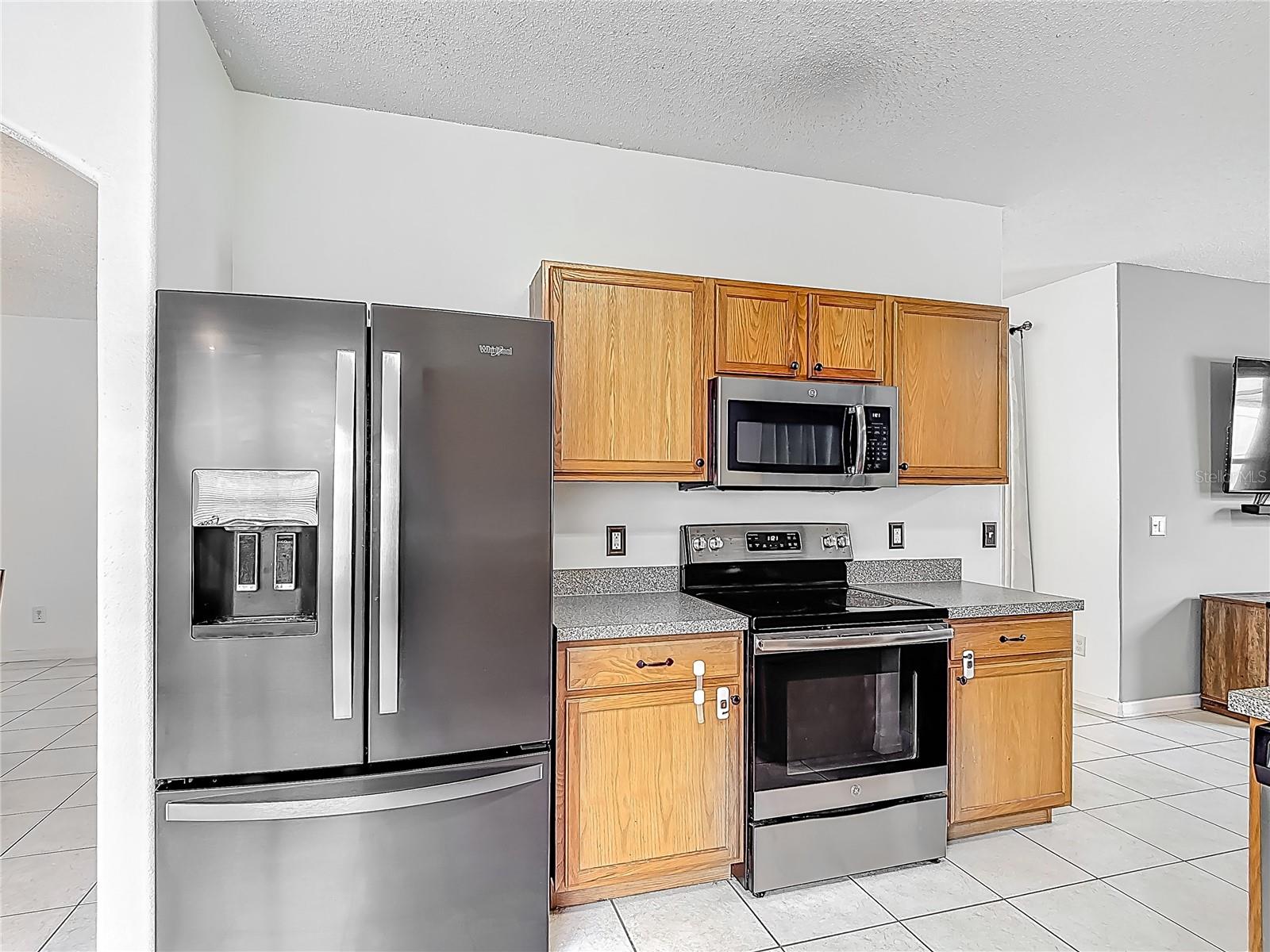 226 Sigmund Loop Property Photo 16