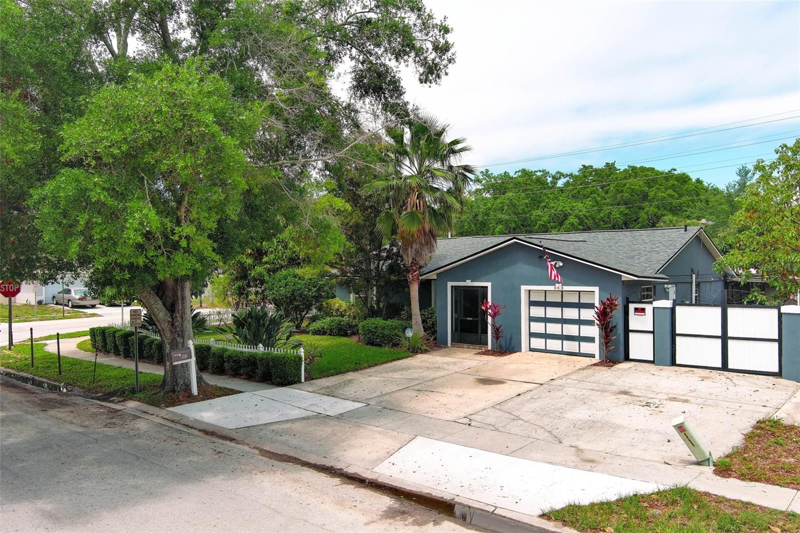 963 Apple Ln Property Photo