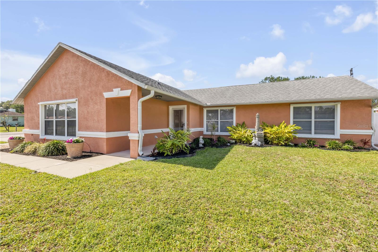 2945 Juniper Dr Property Photo