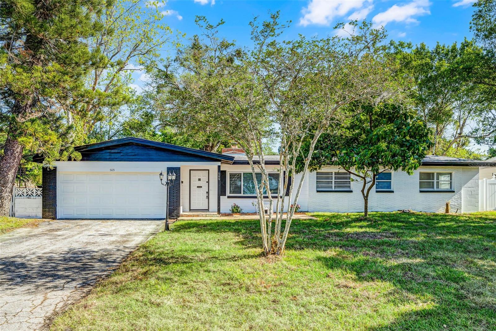 505 Lake Shore Dr Property Photo 1