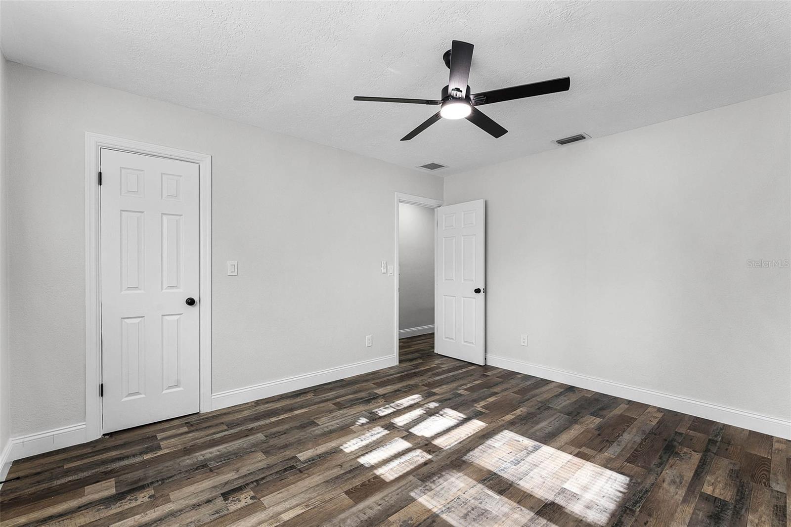 505 Lake Shore Dr Property Photo 30