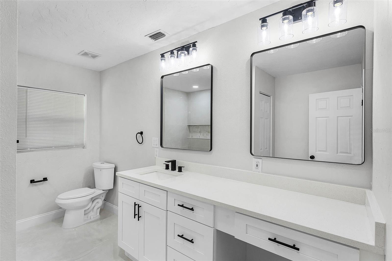 505 Lake Shore Dr Property Photo 32