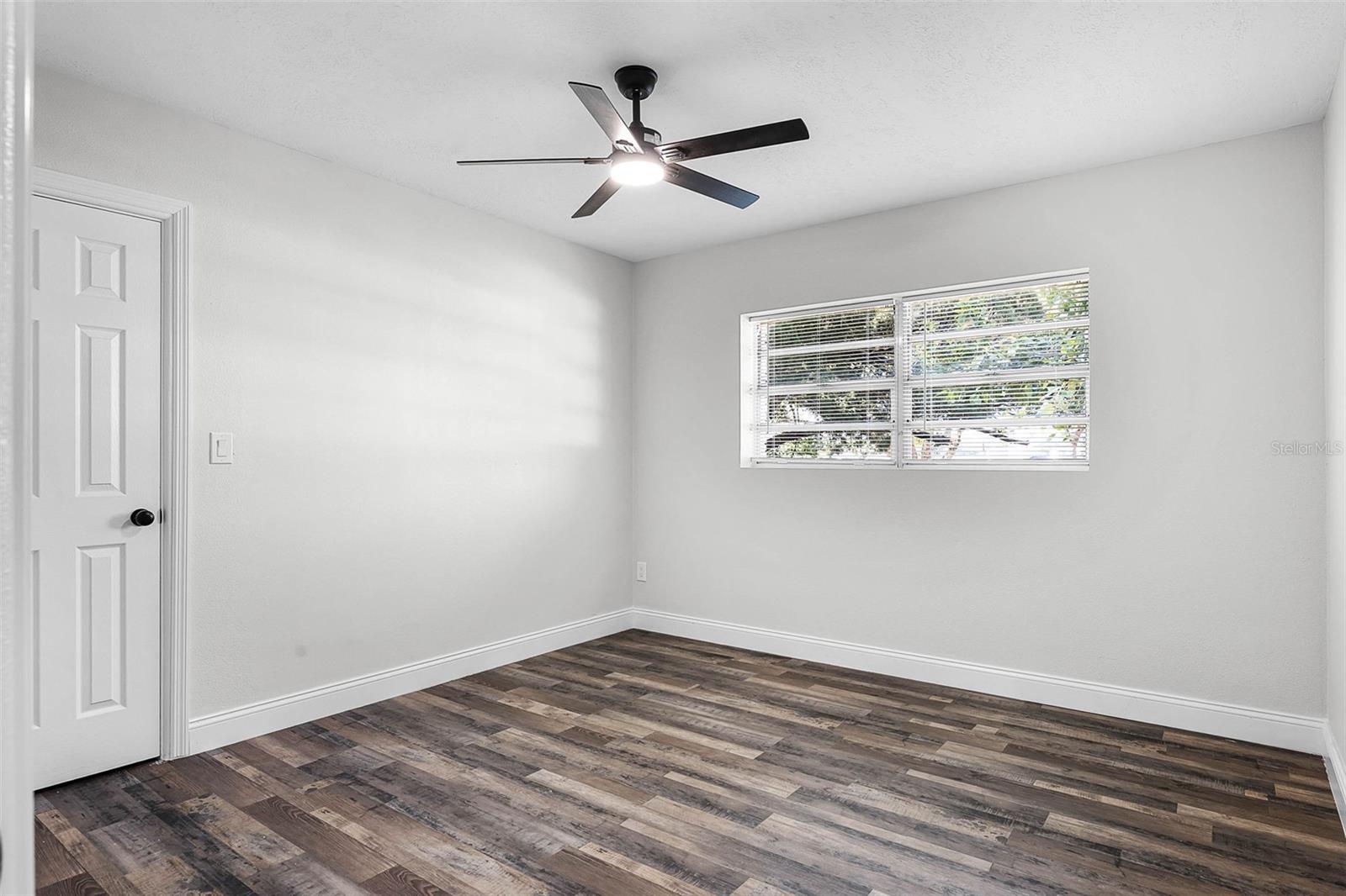 505 Lake Shore Dr Property Photo 34