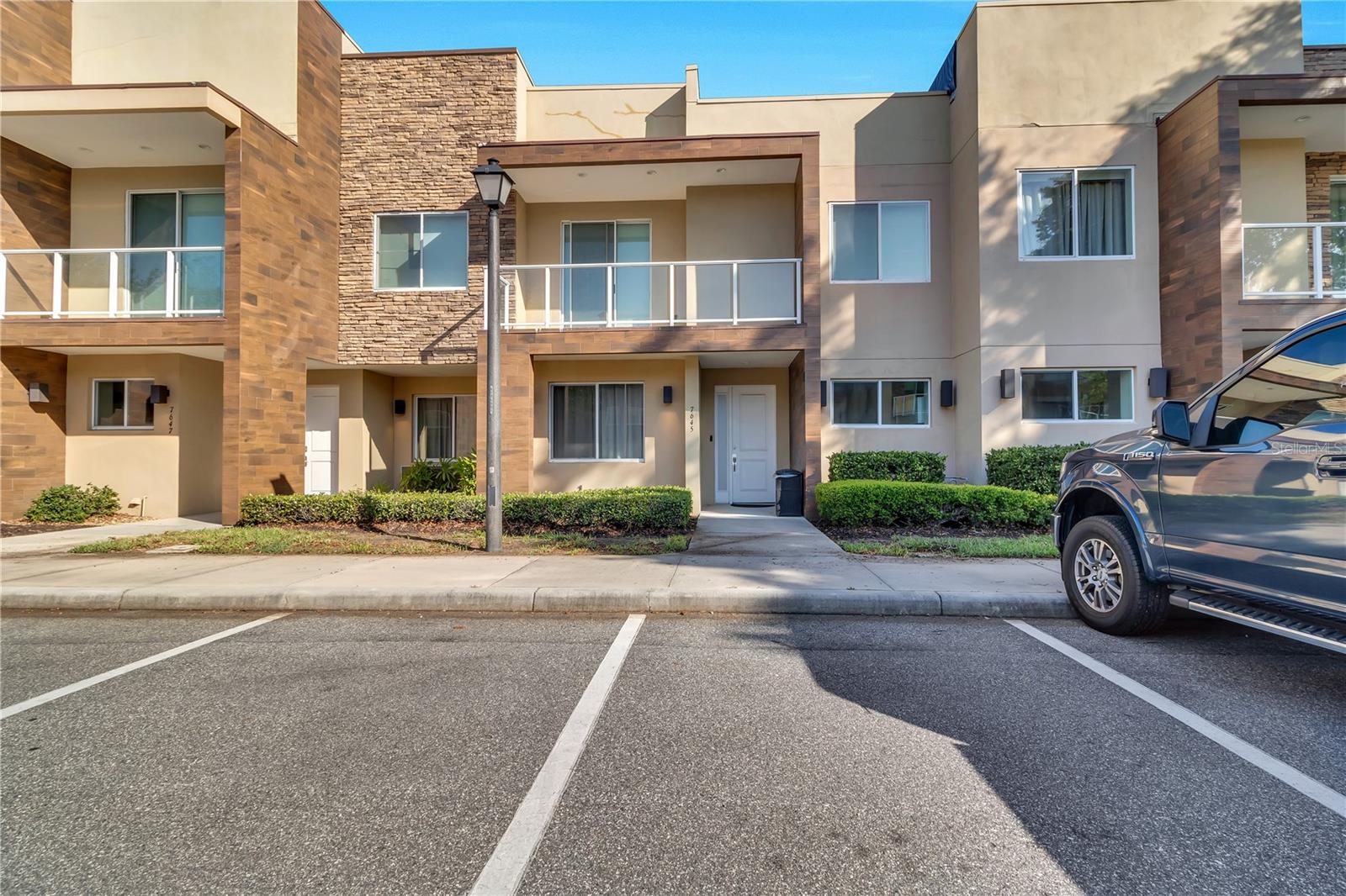 7645 RECIFE DR Property Photo 1