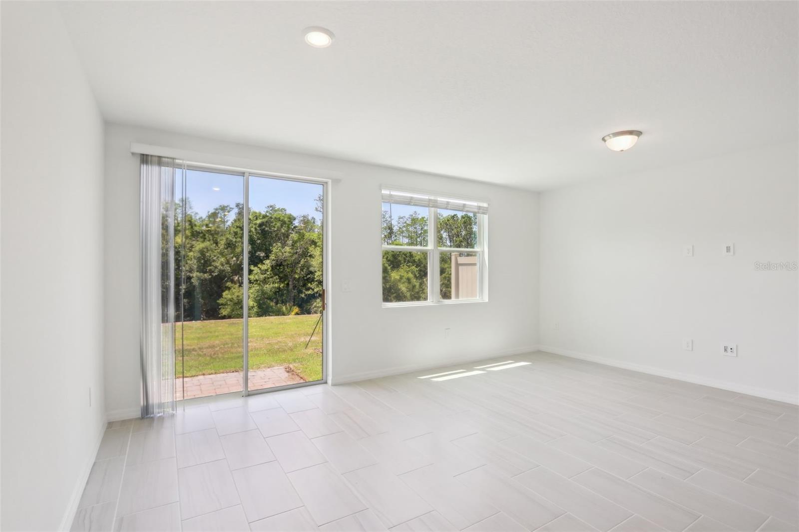 16403 Bird Of Paradise Ave Property Photo 5