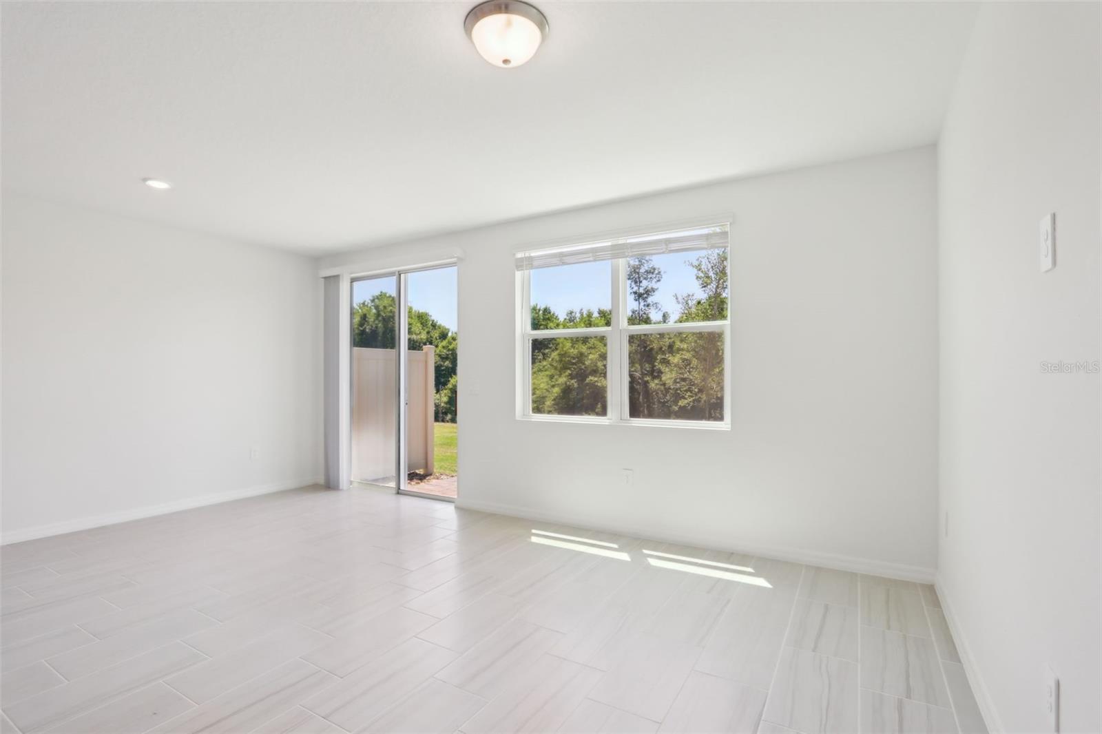 16403 Bird Of Paradise Ave Property Photo 6