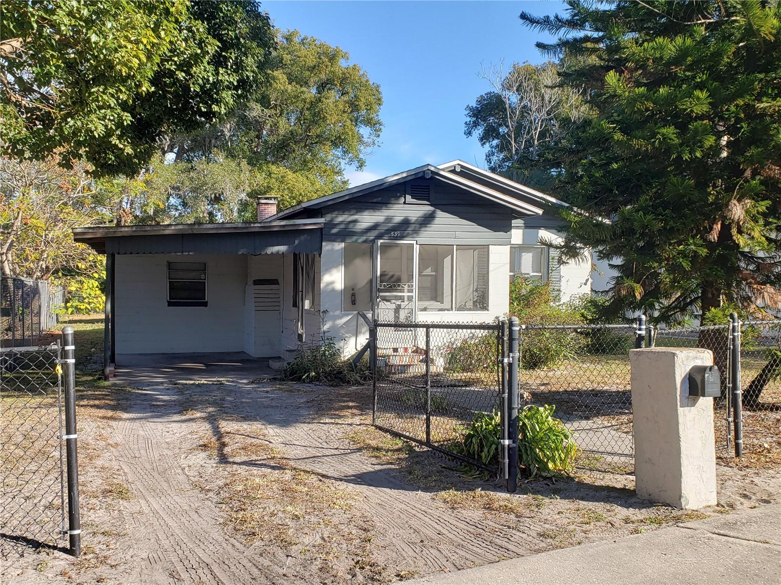539 Clark St Property Photo