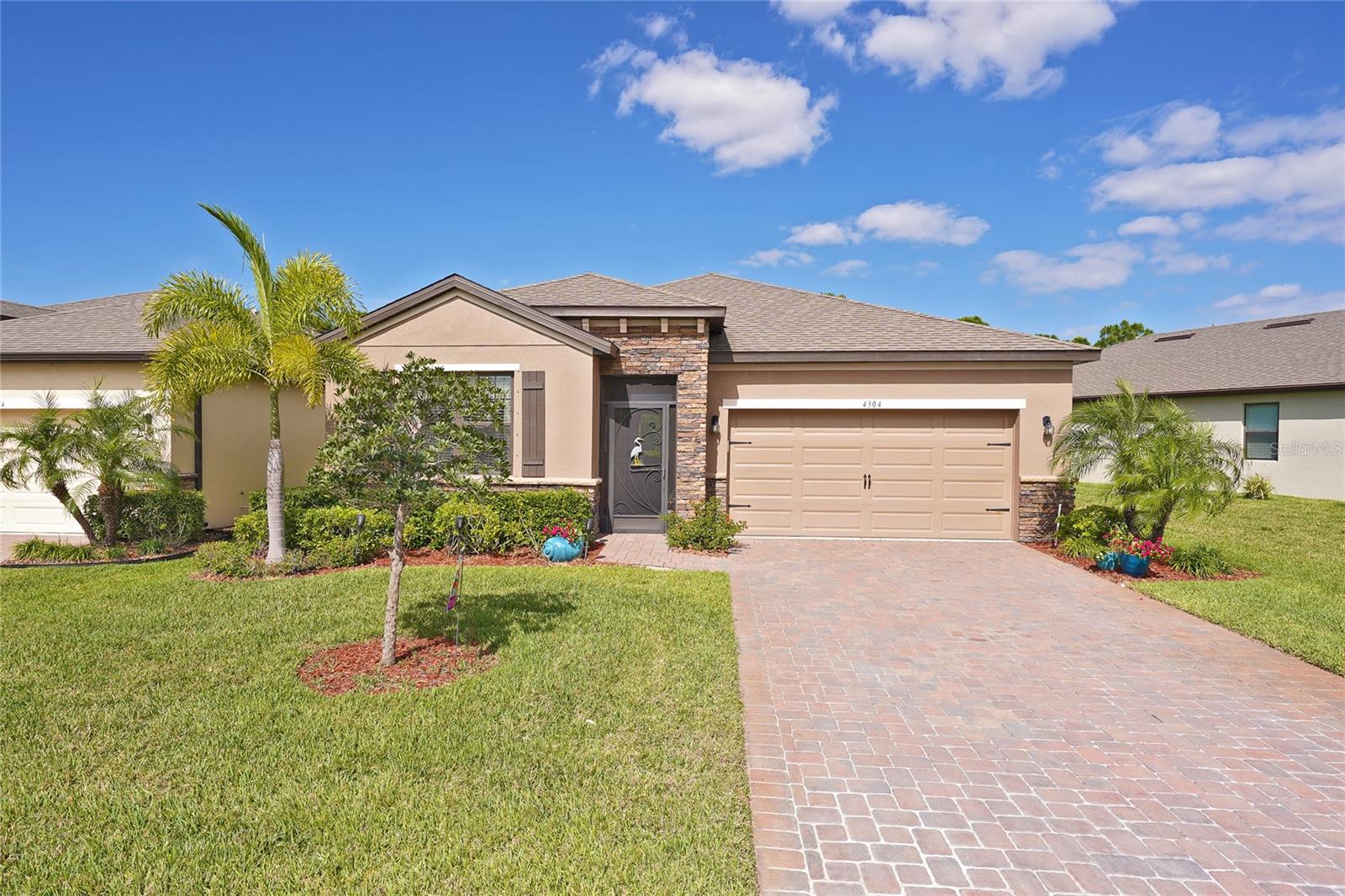 4304 Caladium Cir Property Photo