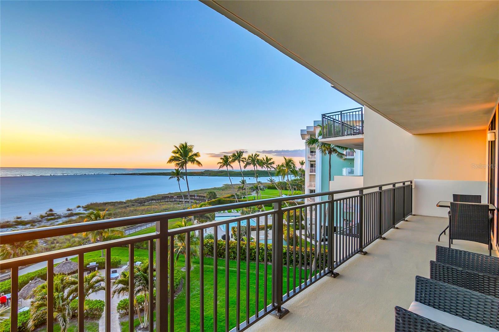 180 Seaview Ct #515 Property Photo