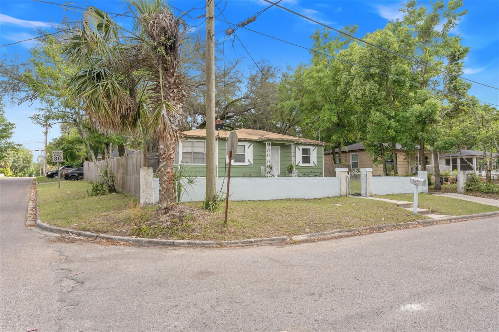 1204 N Shore Dr Property Photo