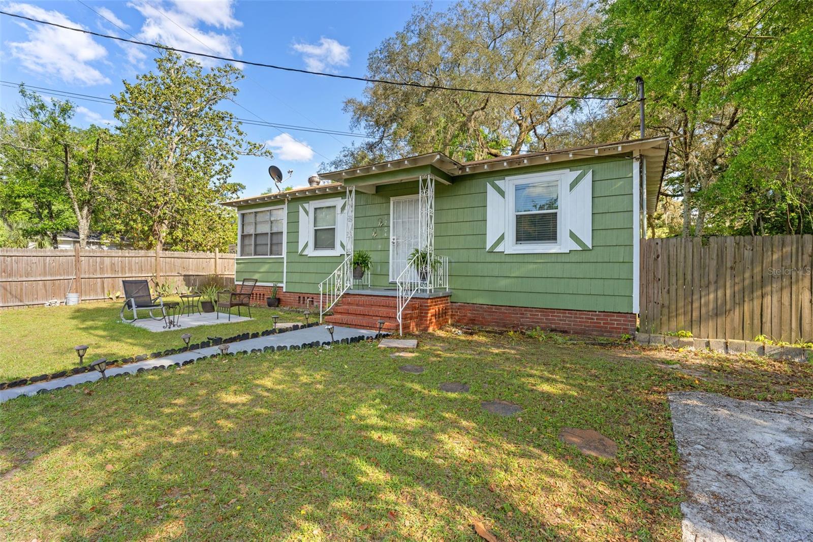 1204 N Shore Dr Property Photo 4