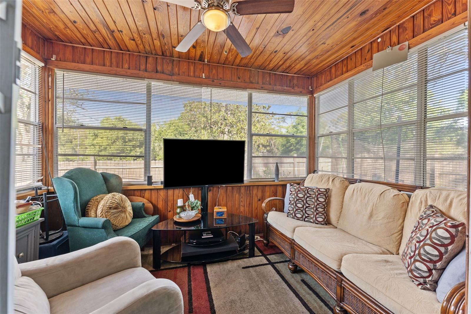 1204 N Shore Dr Property Photo 8