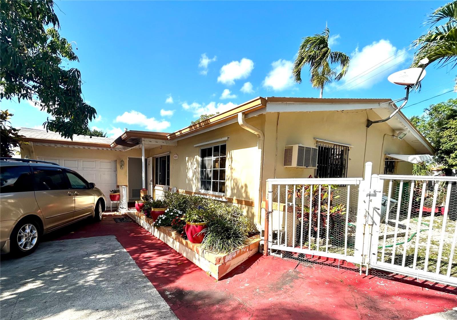 2900 Nw 83rd Ter Property Photo