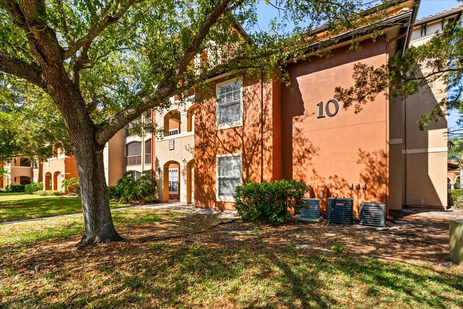 5524 Metrowest Blvd #210 Property Photo