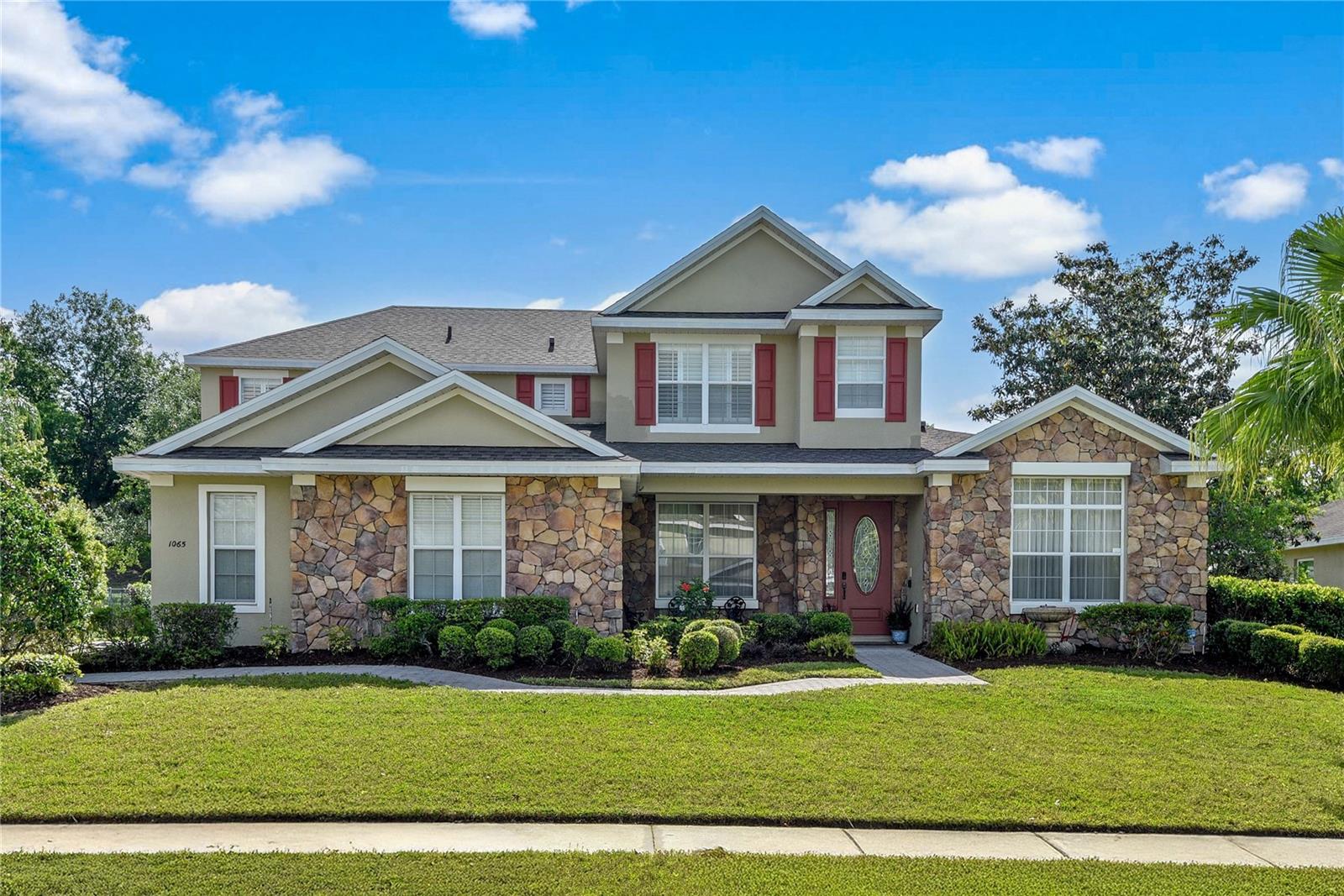 1065 Cavan Dr Property Photo