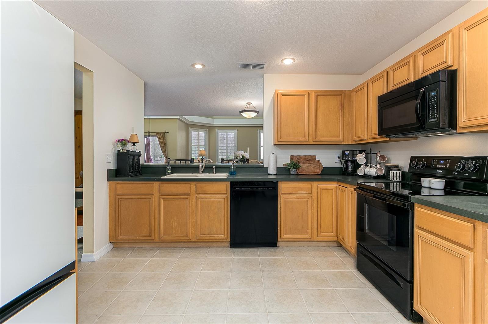 821 N Lake Claire Cir Property Photo 27