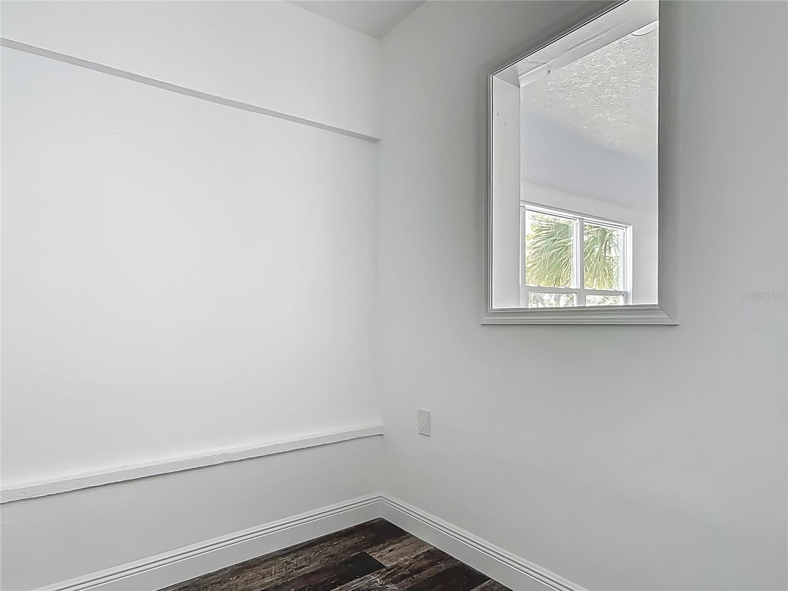 547 N Ridgewood Ave Property Photo 19
