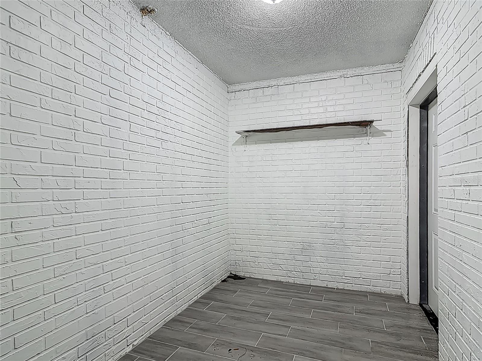 547 N Ridgewood Ave Property Photo 20