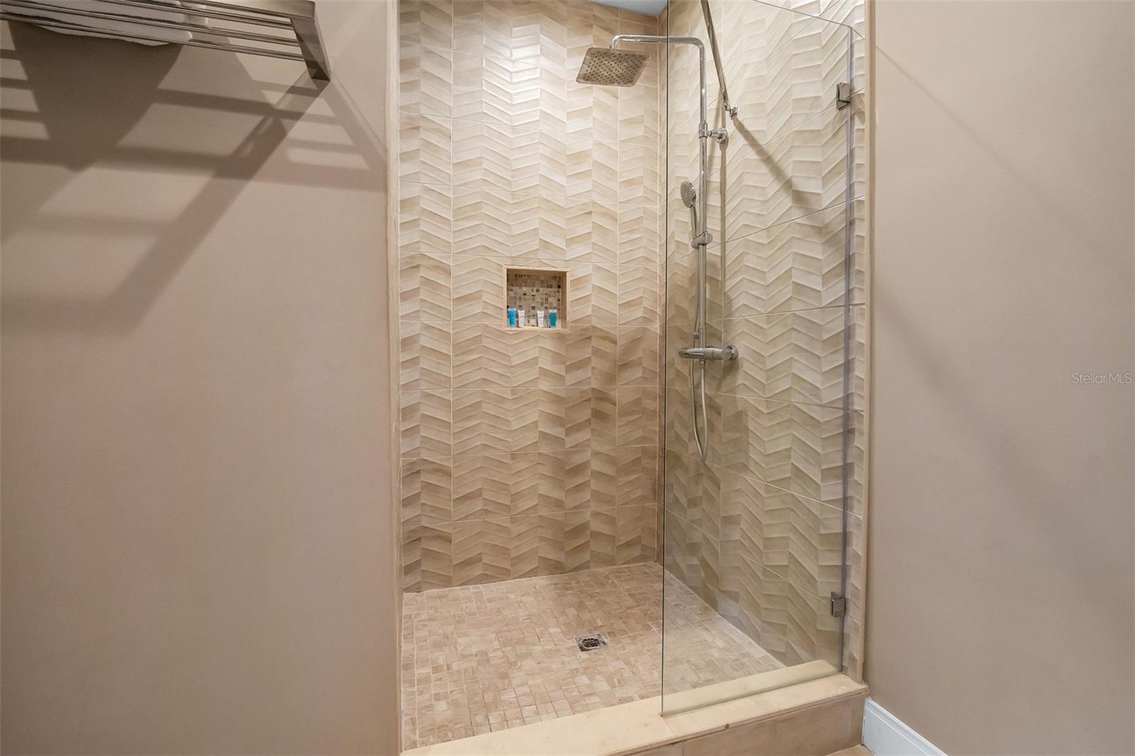 7567 Brooklyn Dr Property Photo 14
