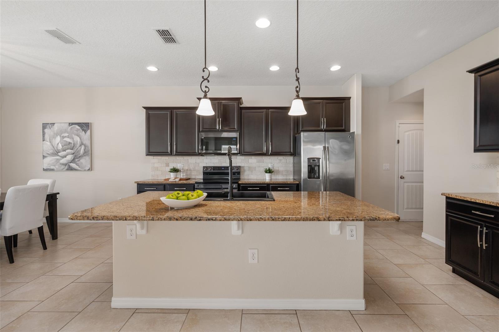 1710 Alejo Dr Property Photo 12