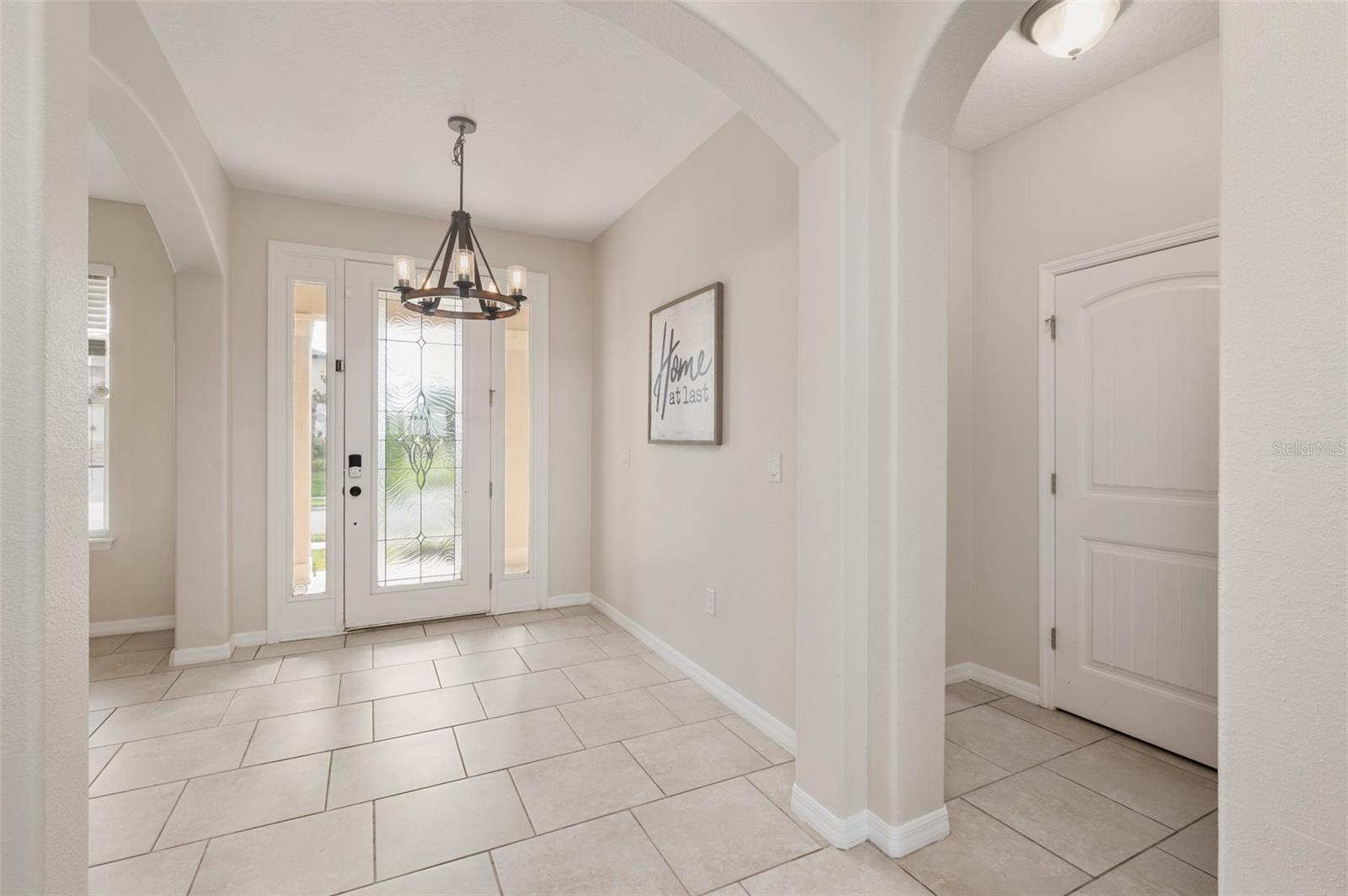 1710 Alejo Dr Property Photo 39