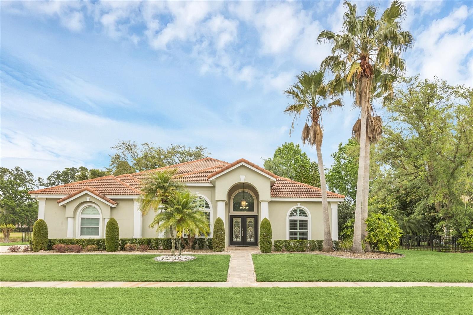 1518 Shadowmoss Cir Property Photo