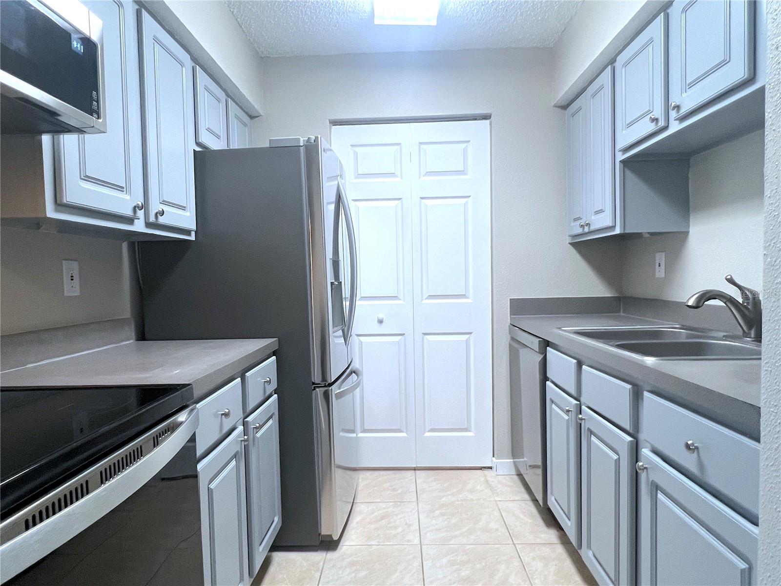 3732 Idlebrook Cir #210 Property Photo 6