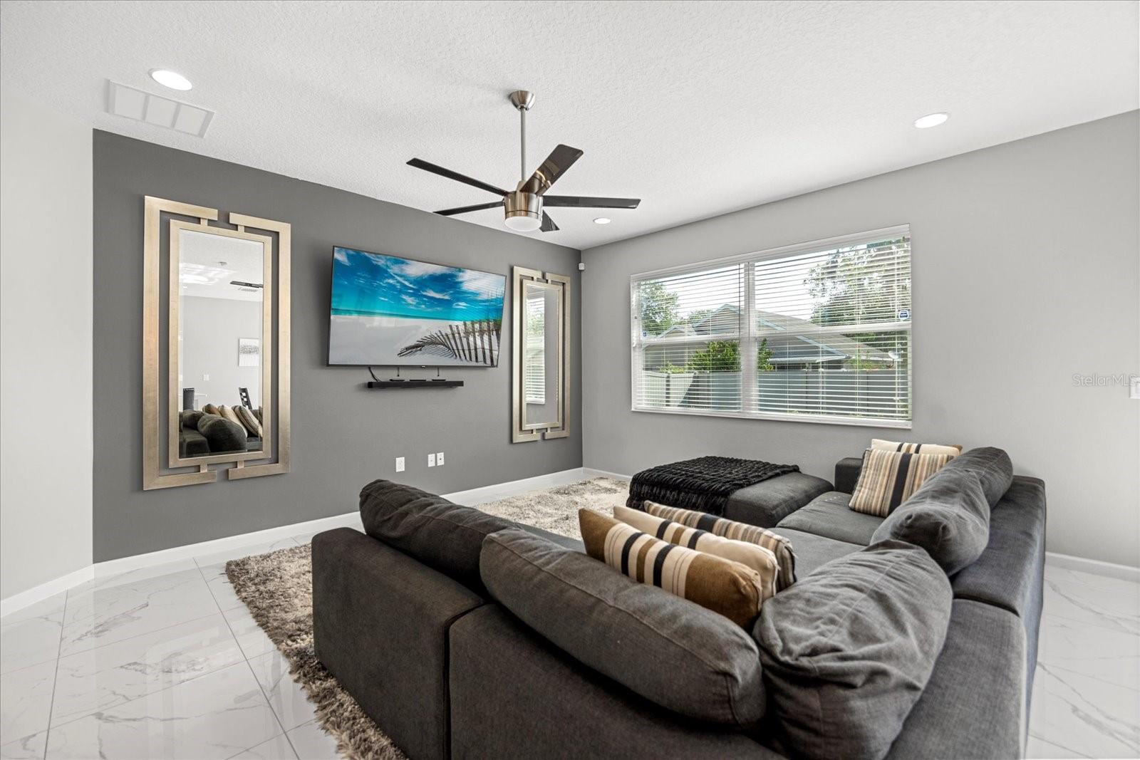 1109 Castlevecchio Loop Property Photo 8