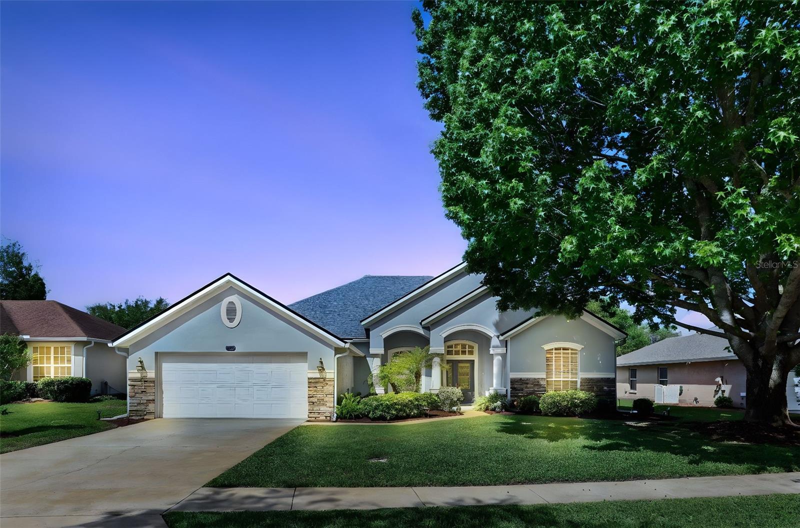 212 Hazeltine Dr Property Photo