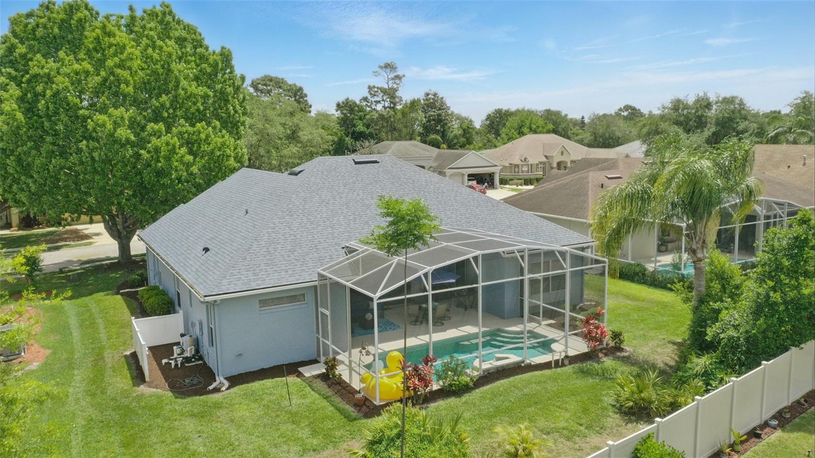 212 Hazeltine Dr Property Photo 35
