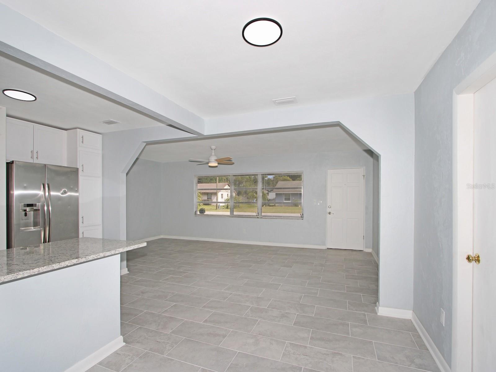 51 Park Ln Property Photo 6
