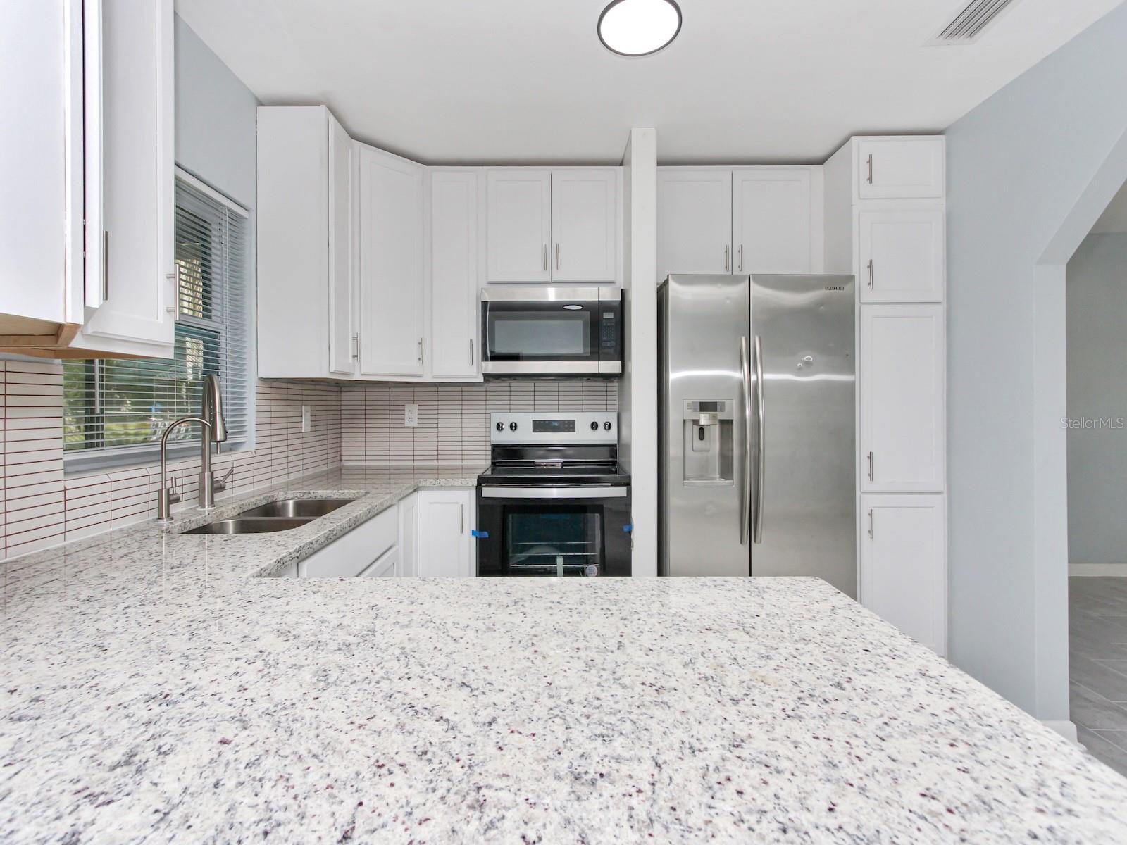 51 Park Ln Property Photo 11