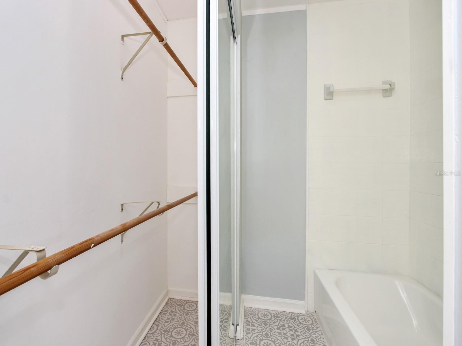 51 Park Ln Property Photo 23