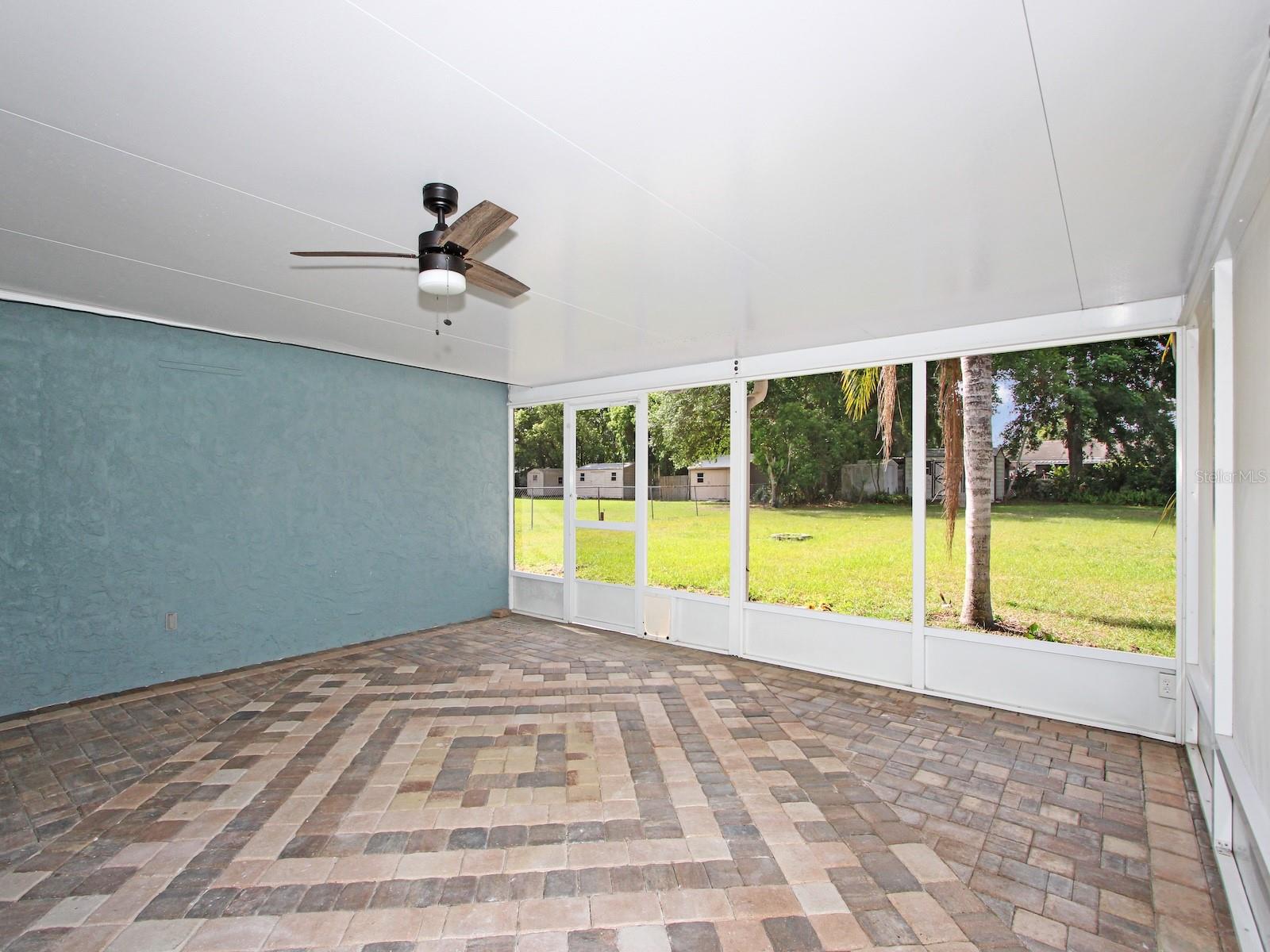 51 Park Ln Property Photo 25