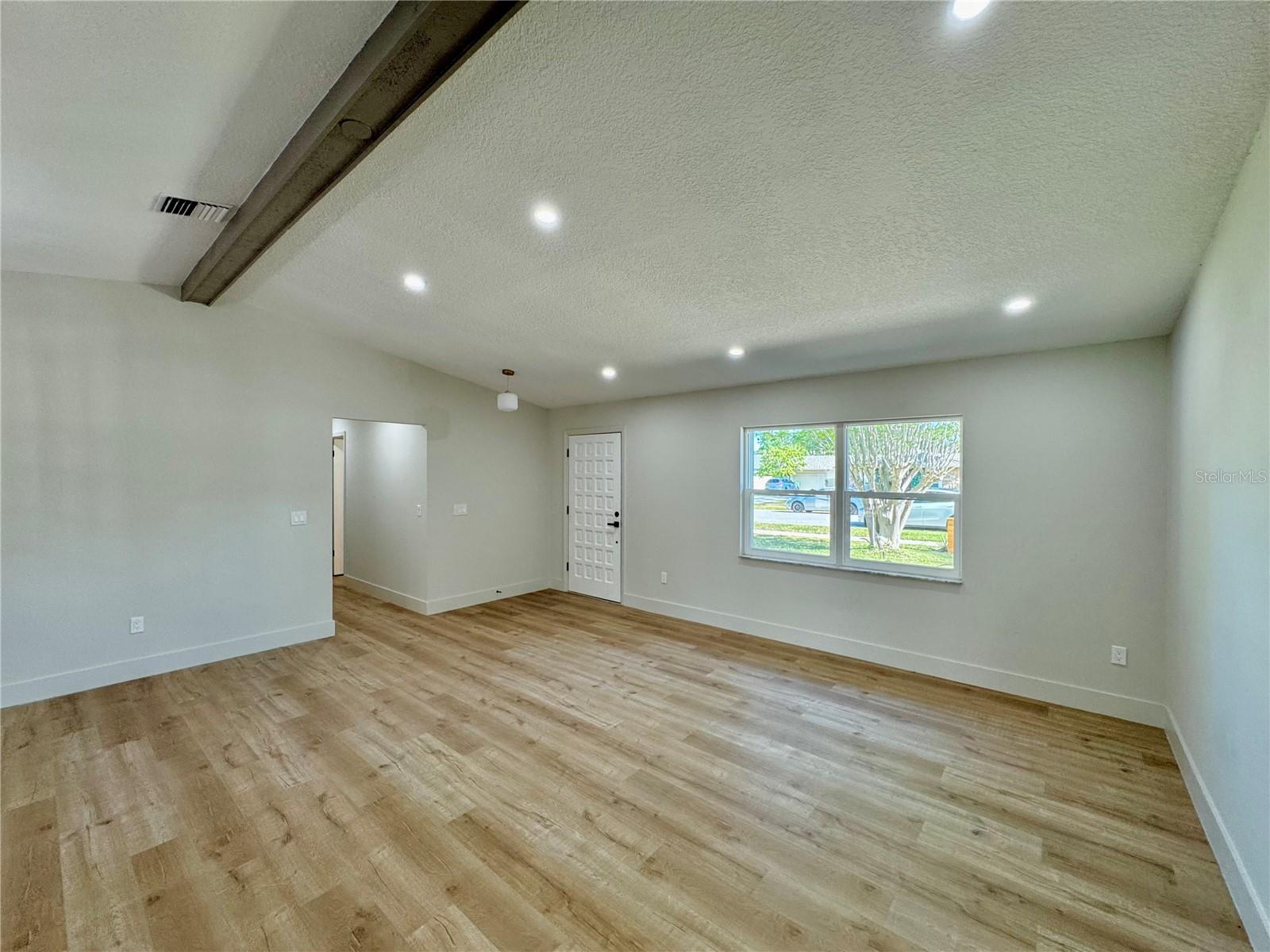 560 Garden Heights Dr Property Photo 15