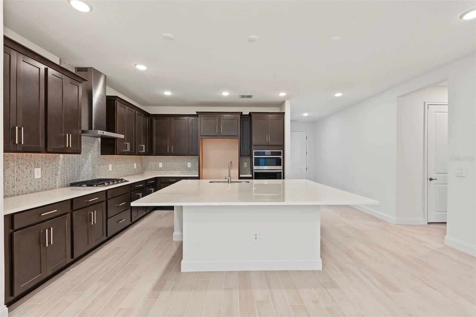 2366 Wise River Lane Property Photo 4