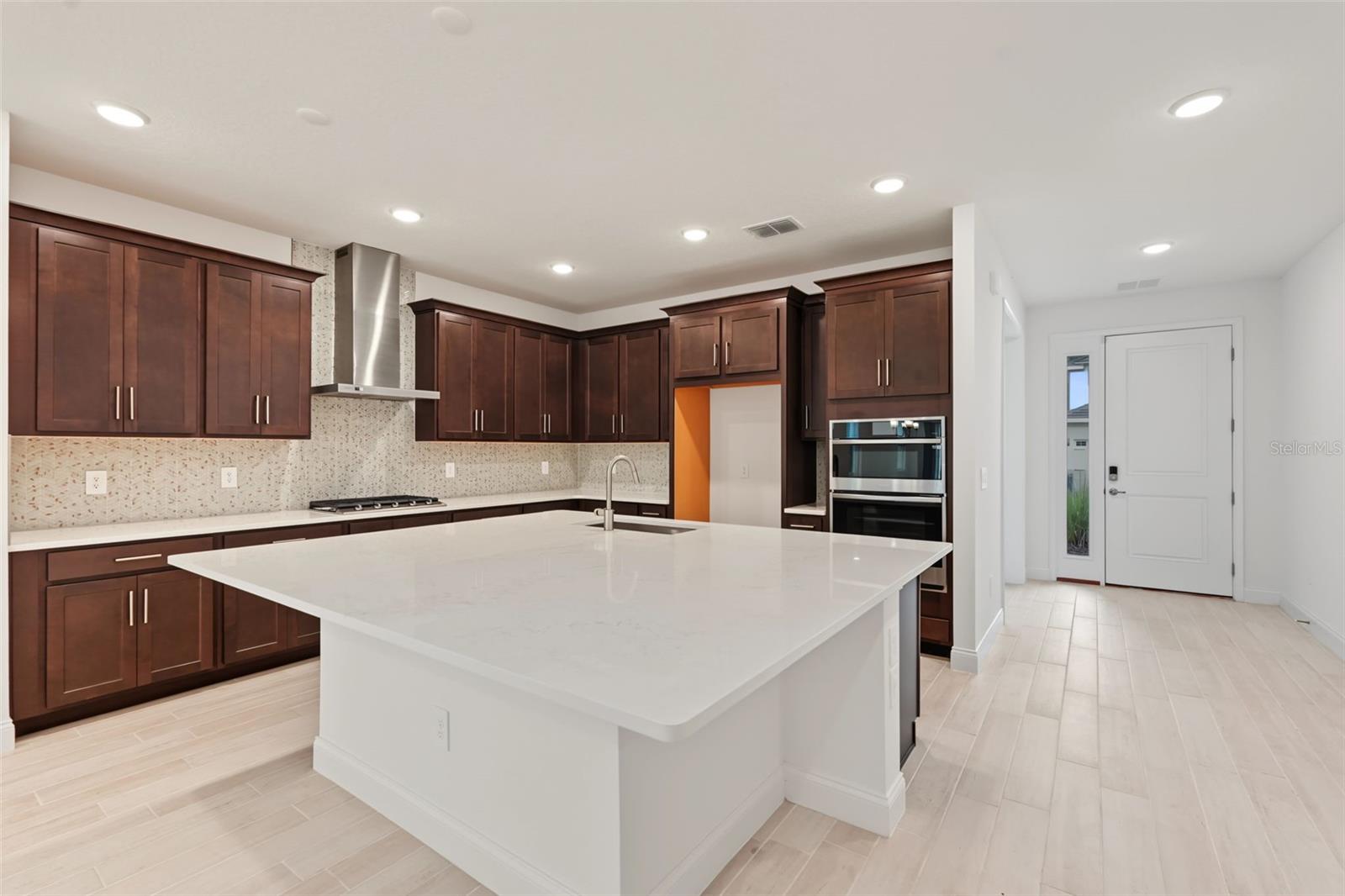 2366 Wise River Lane Property Photo 5