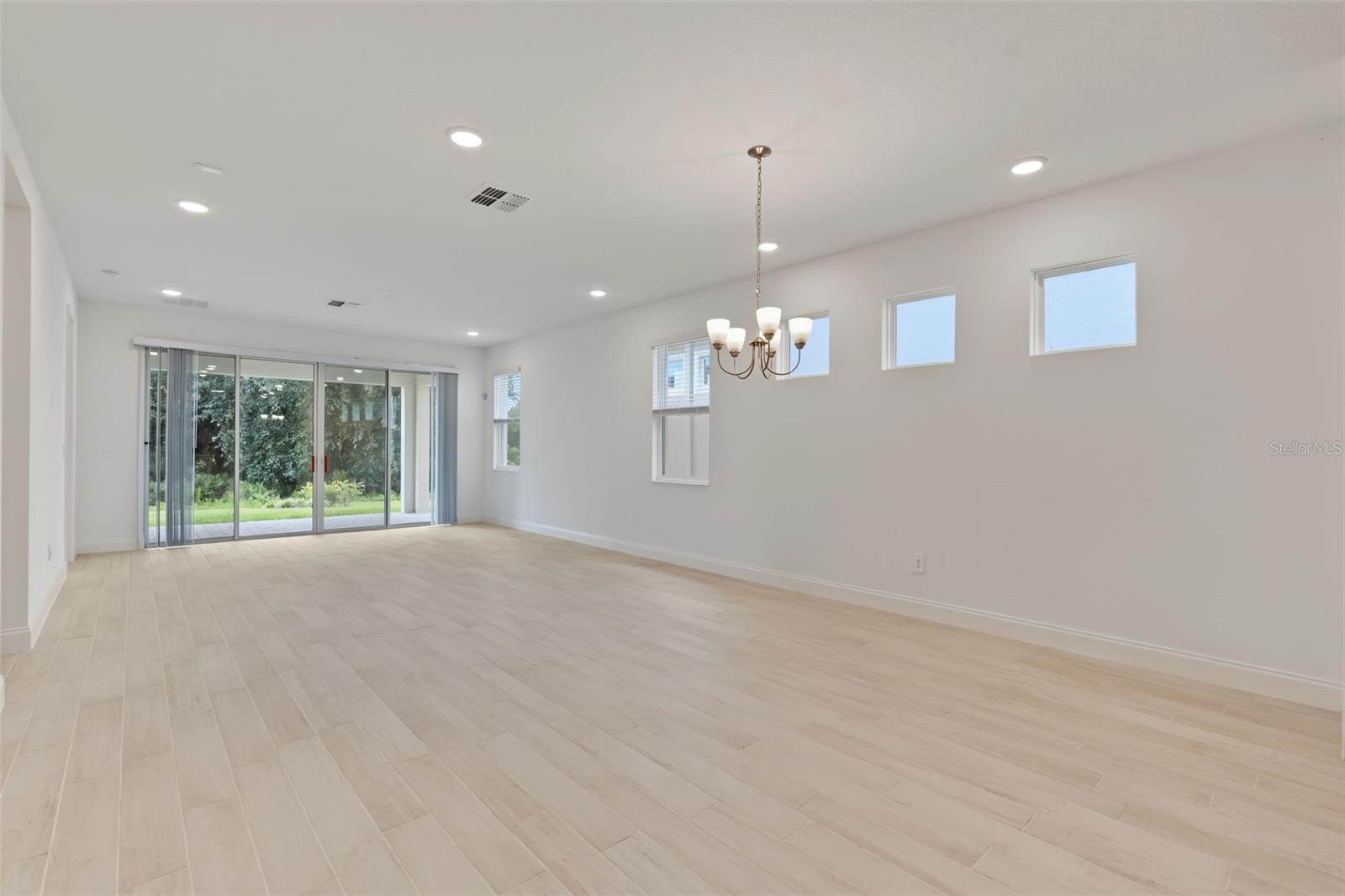 2366 Wise River Lane Property Photo 15